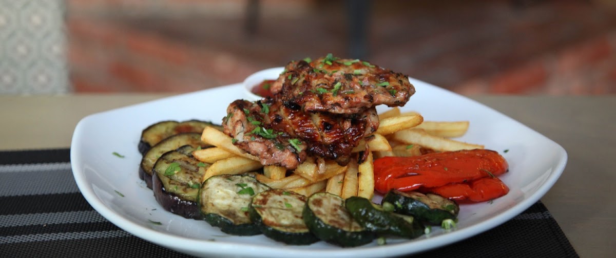 Daba Mamma, Grilbārs-Picērija Photos 2