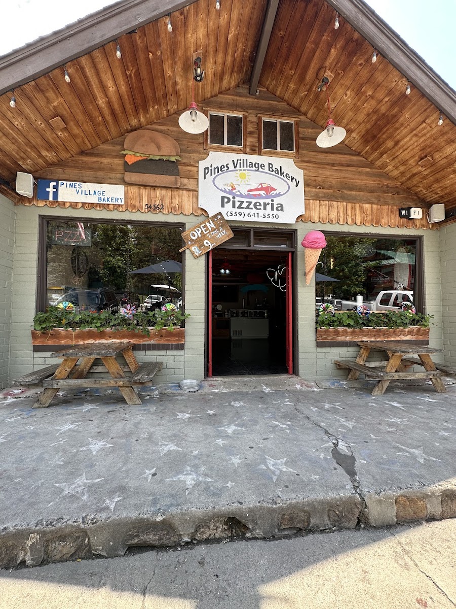 Pines Village Bakery-Pizzeria
